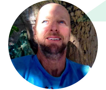 Roy Plackett proprietor of Amor Da Vida self catering accommodation